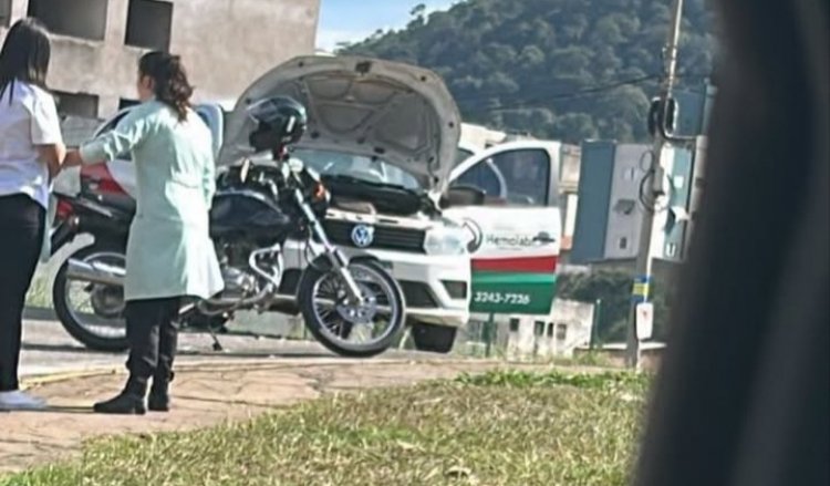 Colisão entre dois veículos na Avenida Jove Soares na manhã desta quarta-feira