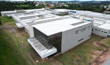 ENFIM, VAI FUNCIONAR! - Hospital Regional começa a atender o  público na terça-feira, 16, e será inaugurado  dia 19, com presença do presidente Lula