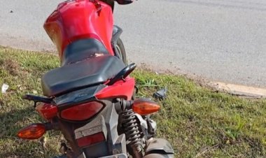 Acidente na MG-050 deixa motociclista ferido entre Itaúna e Divinópolis