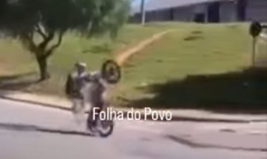 Manobra arriscada termina em queda de motociclista no Morada Nova