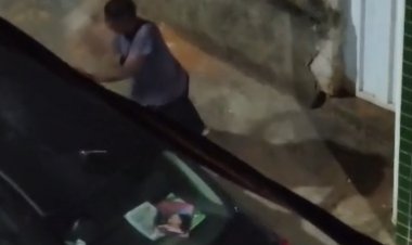 Furto em Itaúna: criminoso quebra vidro de carro e leva mochila no Centro