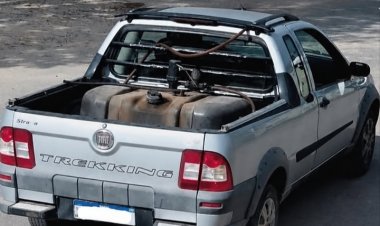 Homem alega desacerto trabalhista, leva caminhonete de jovem e termina preso na MG-430
