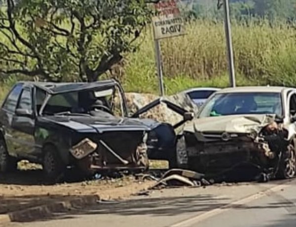 Atualização: Acidente na MG-431 em Itatiaiuçu deixa quatro feridos após engavetamento