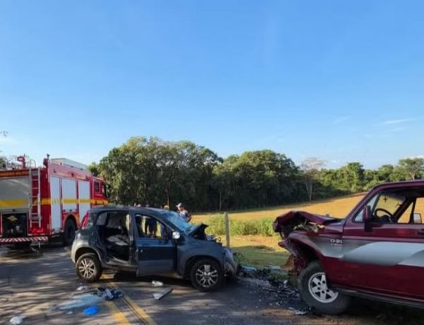 Colisão frontal na LMG-818 deixa dois feridos entre Pará de Minas e Tavares