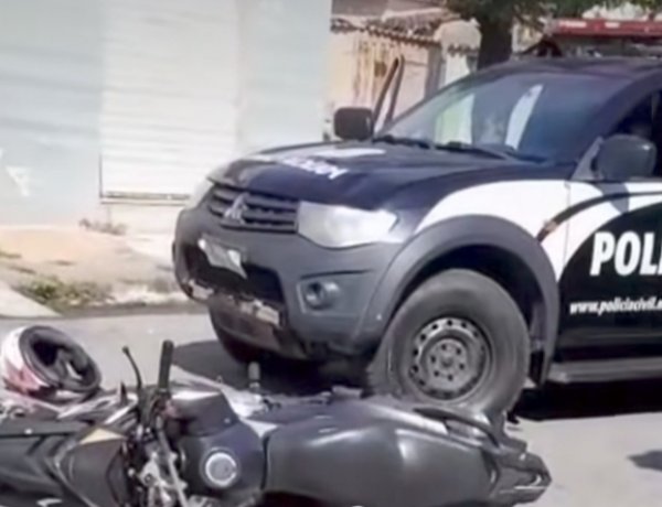 Jovem de 22 anos é preso em Itaúna após fugir da polícia e bater em viatura