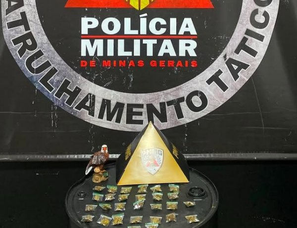 PM apreende 28 porções de maconha após denúncia no bairro Vila Vilaça, em Itaúna