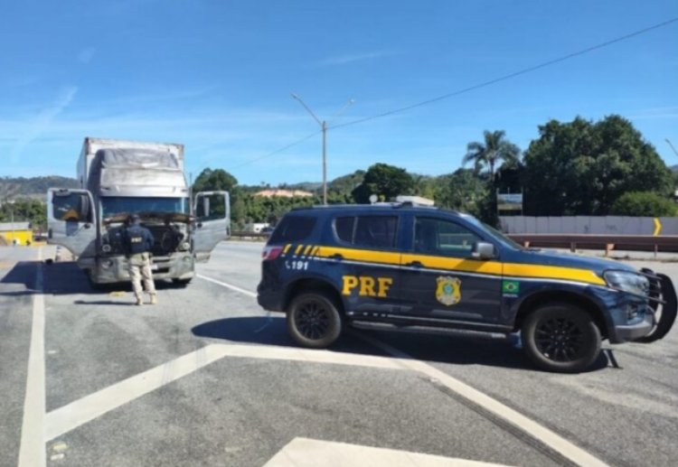 Flagrante na Fernão Dias: Adolescente de 14 anos é pego dirigindo caminhão carregado em Itaguara