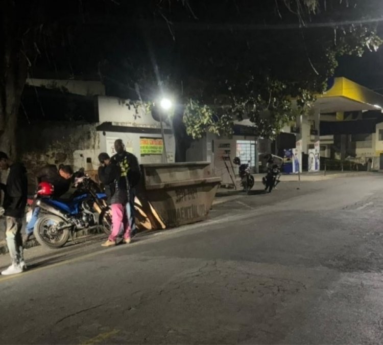 Acidente com mototáxi na Av. Dorinato Lima deixa passageira ferida