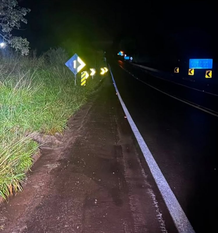 Acidente na MG-0050 em Itaúna deixa uma mulher ferida na madrugada desta segunda