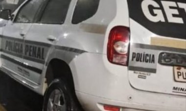 Homem ataca viatura da Polícia Penal com pedradas em Itaúna e termina detido