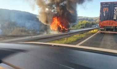 Acidente na BR-381 gera congestionamento quilométrico entre Itaguara e Carmópolis de Minas