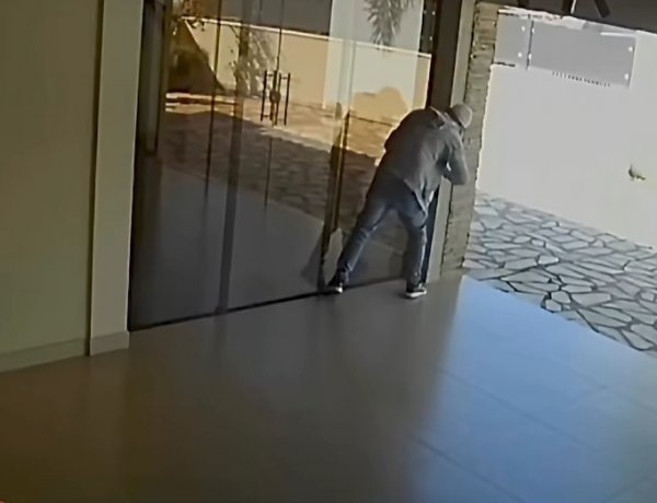 Polícia procura trio que invadiu e furtou casa no bairro Belvedere, em Itaúna