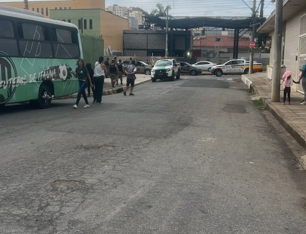 Fuga em alta velocidade mobiliza Polícia Militar na Avenida Jove Soares neste domingo
