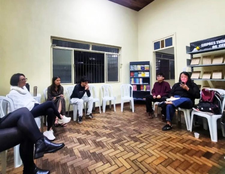 CULTURA - Clube Leituras Populares realiza primeiro encontro